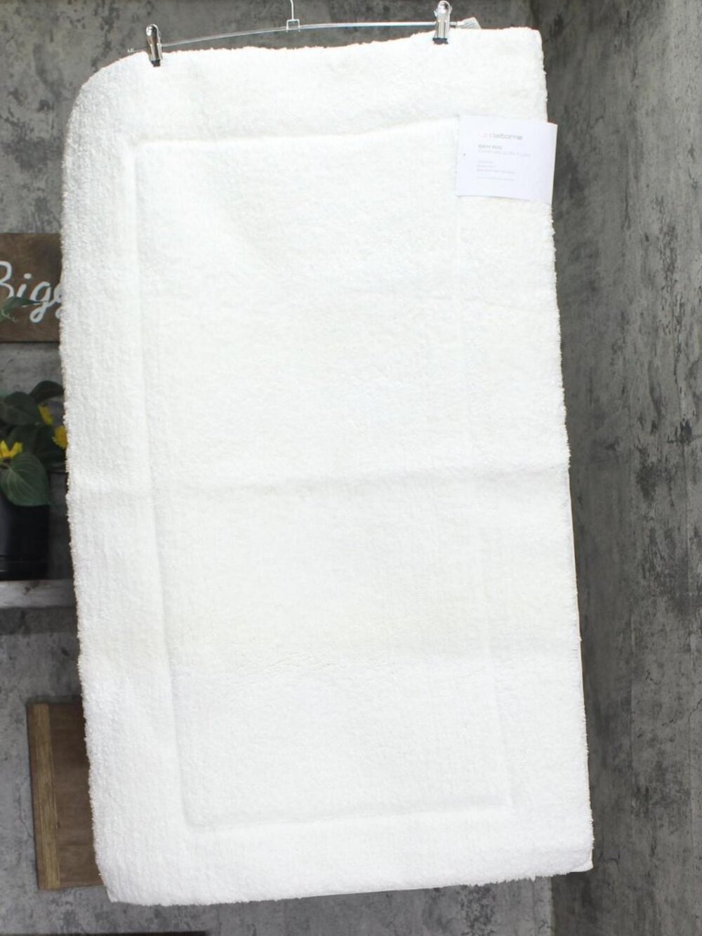 Liz Claiborne Signature Ultra Plush Bath Rug Mat White 24x40